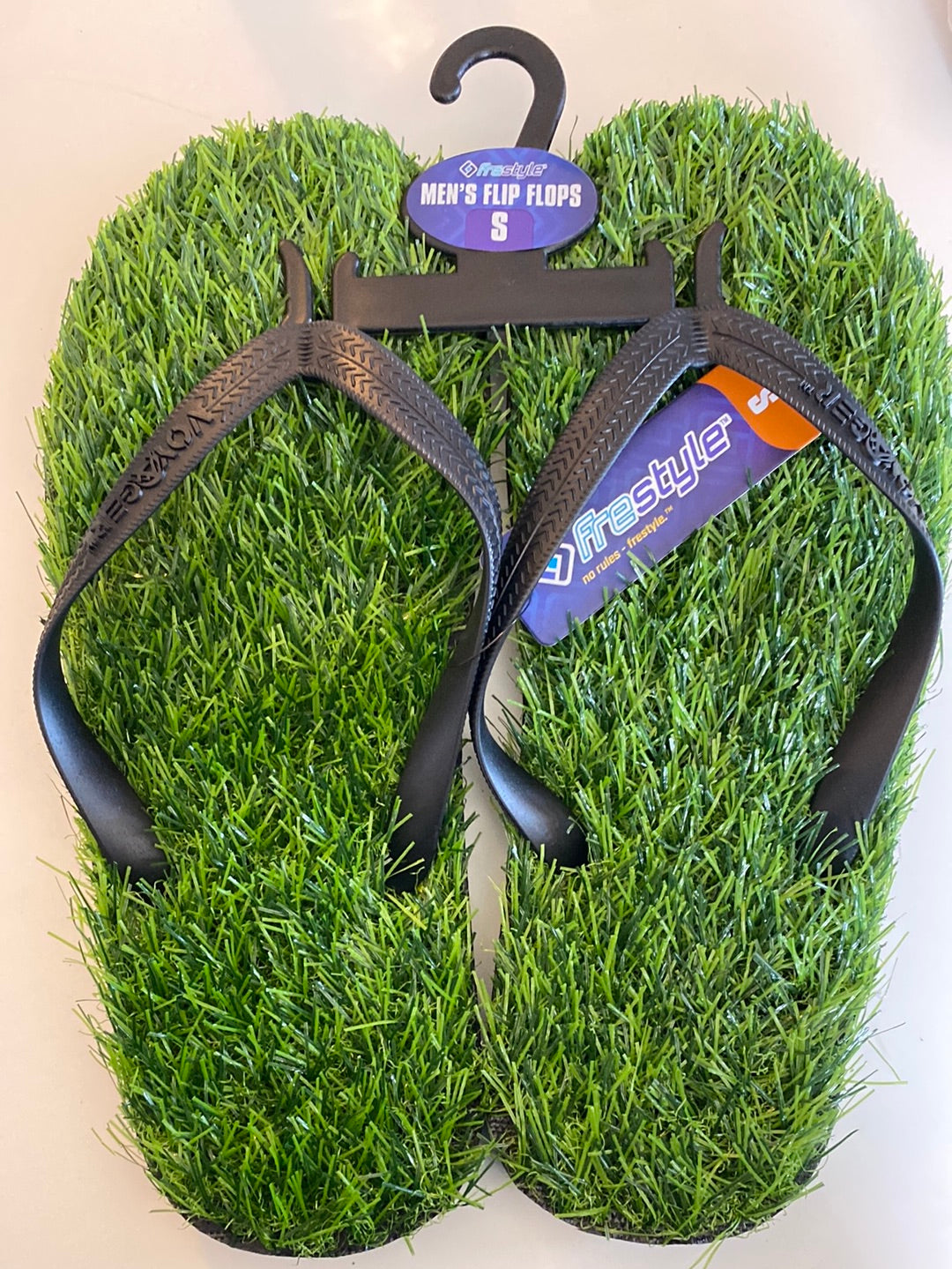 Universal Flip Flops (Grass)